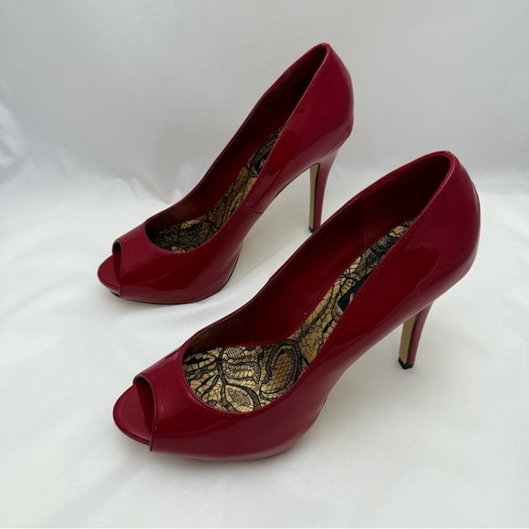 Fabulosity Shoes - Red Patent Peep Toe High Heel Pumps Sz 8.5 Fabulocity 💃✨